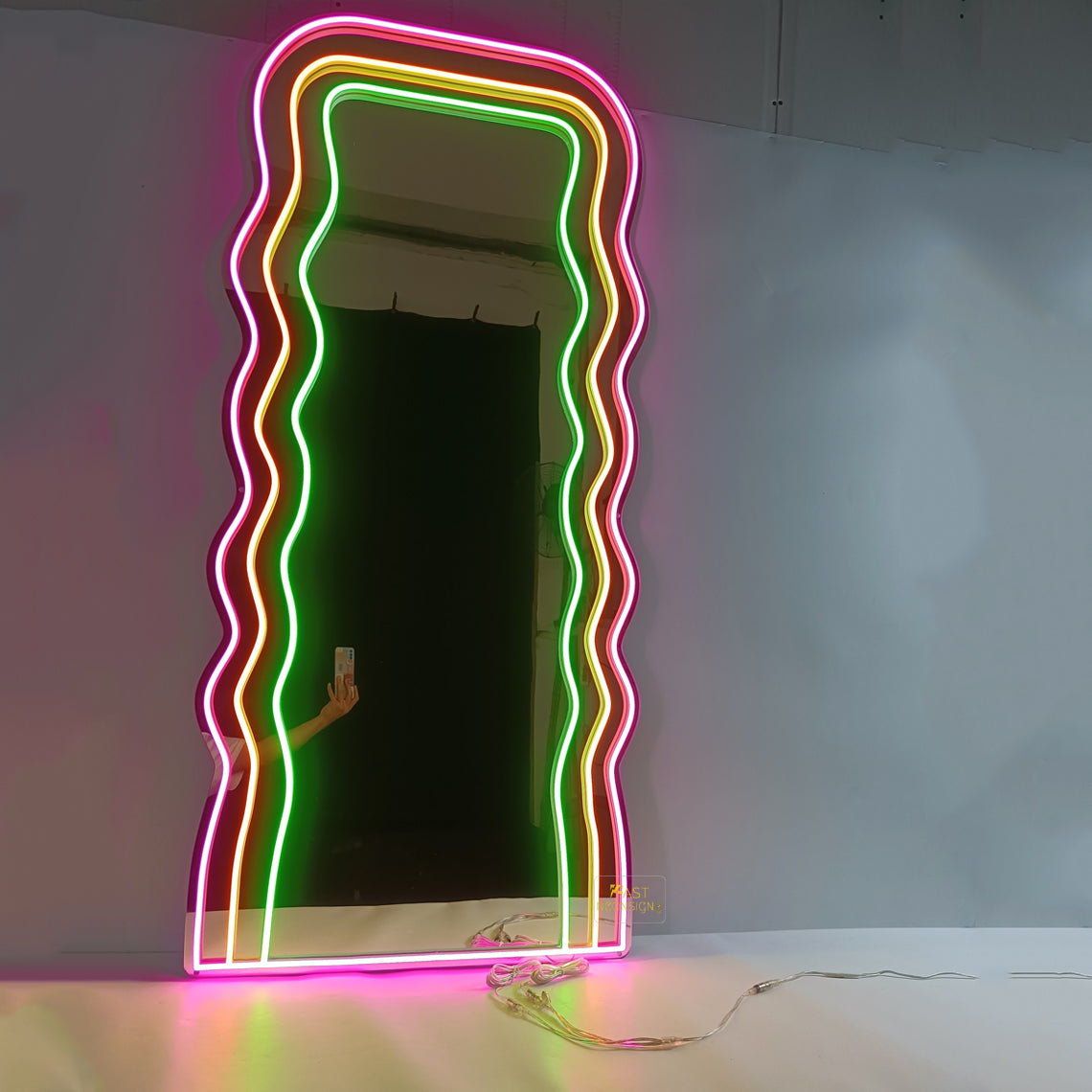 Wavy LED Neon Mirror - Multicolor Neon Sign For Beauty Shop, Nail Salon, Spa, Lashes & Brows Studio