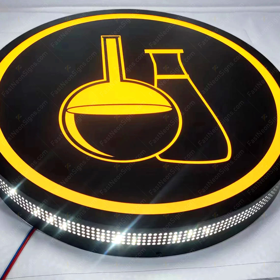 Luxury Custom Metal Hollow LED Light Box Sign with Diamond Glow Effect