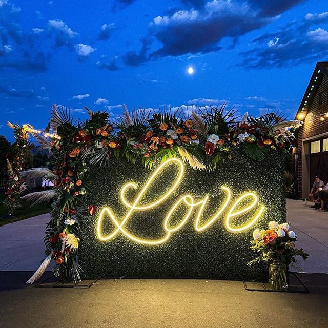 Custom Wedding Neon Signs